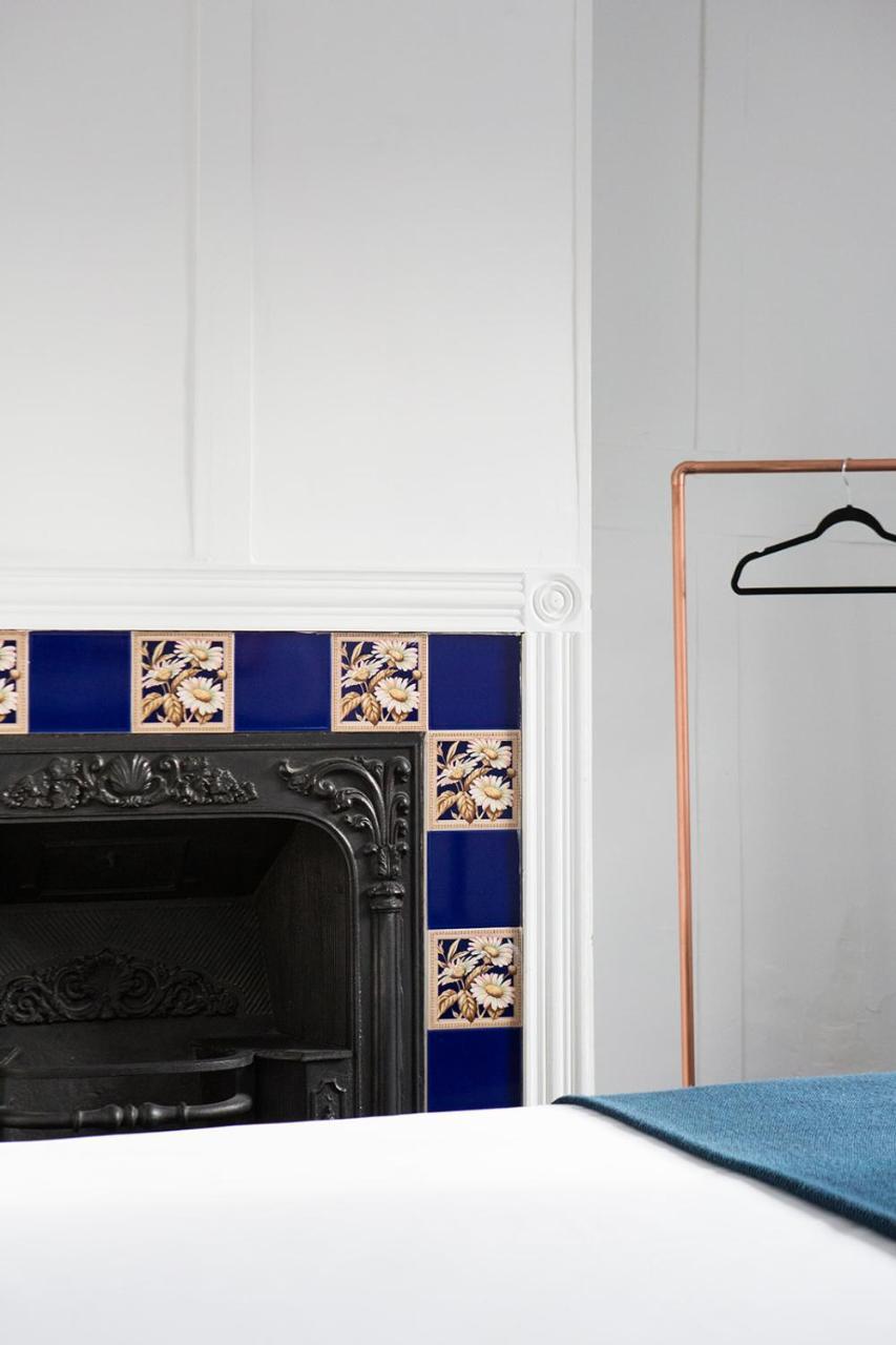 Whitehouse Rye Bed & Breakfast ภายนอก รูปภาพ Blue and white tiles