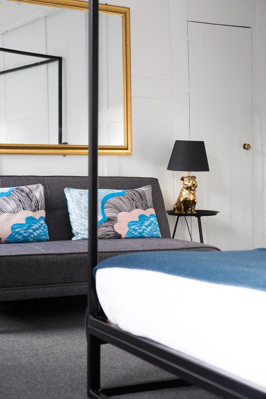 Whitehouse Rye Bed & Breakfast ภายนอก รูปภาพ A sofa bed