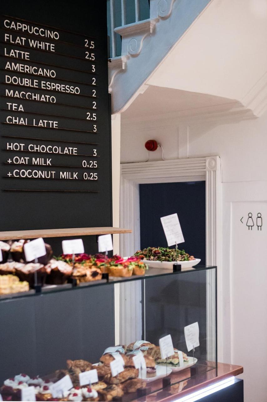 Whitehouse Rye Bed & Breakfast ภายนอก รูปภาพ Menu at a cafe