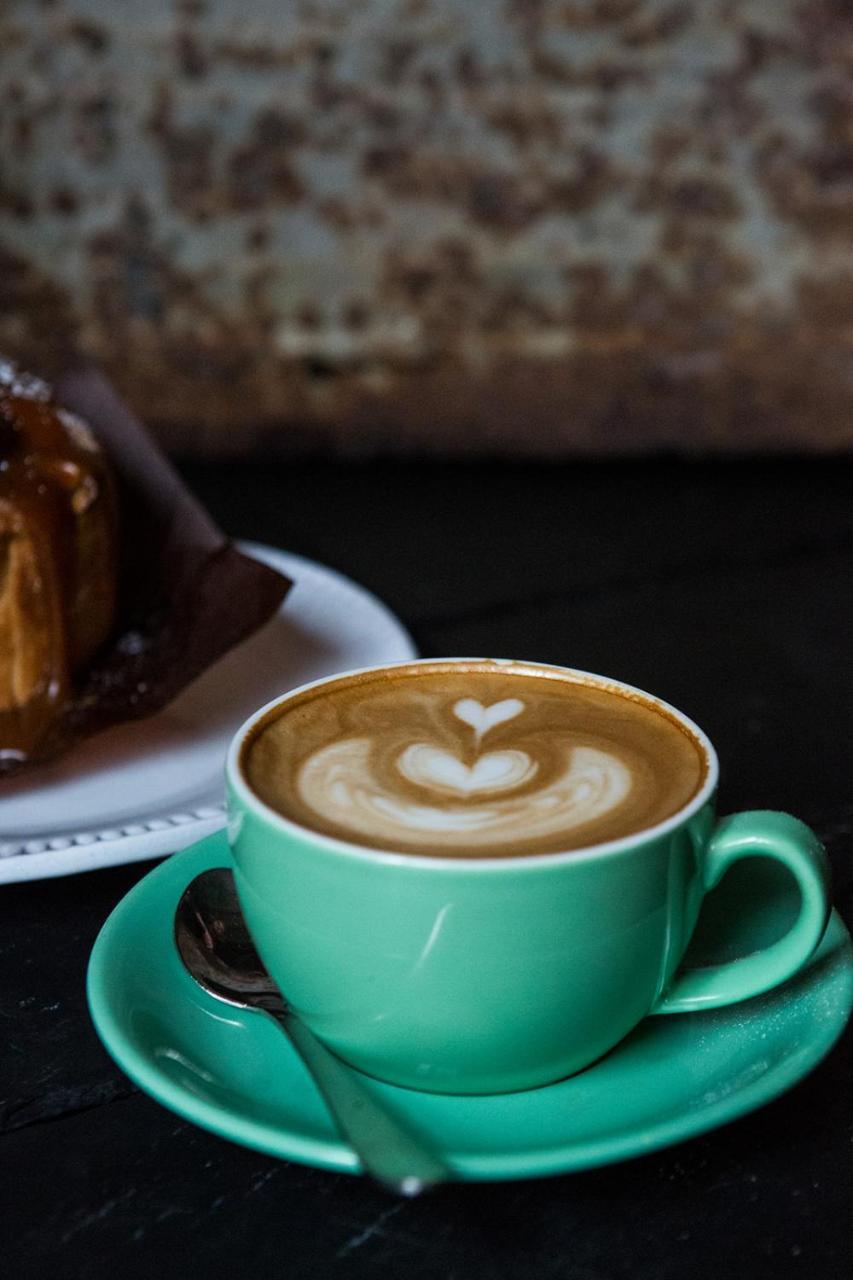 Whitehouse Rye Bed & Breakfast ภายนอก รูปภาพ A cup of coffee